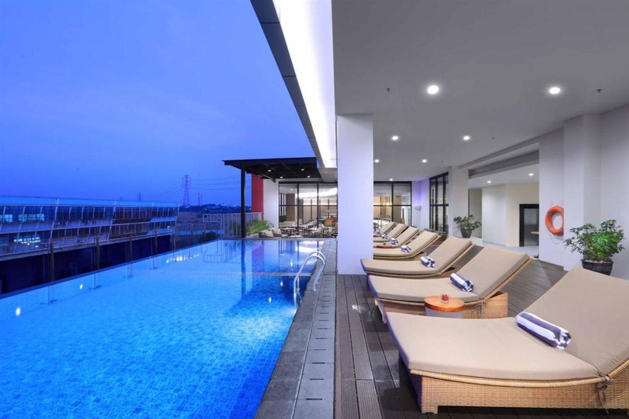 Quest Prime Cikarang By Aston Hotel Bekasi Buitenkant foto