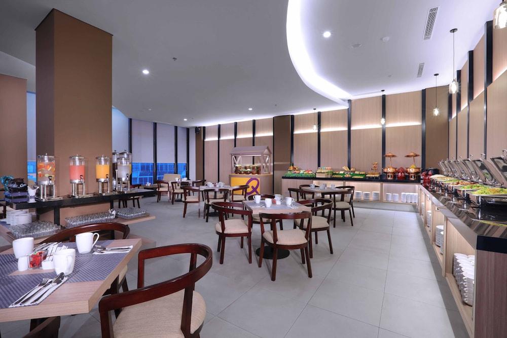 Quest Prime Cikarang By Aston Hotel Bekasi Buitenkant foto