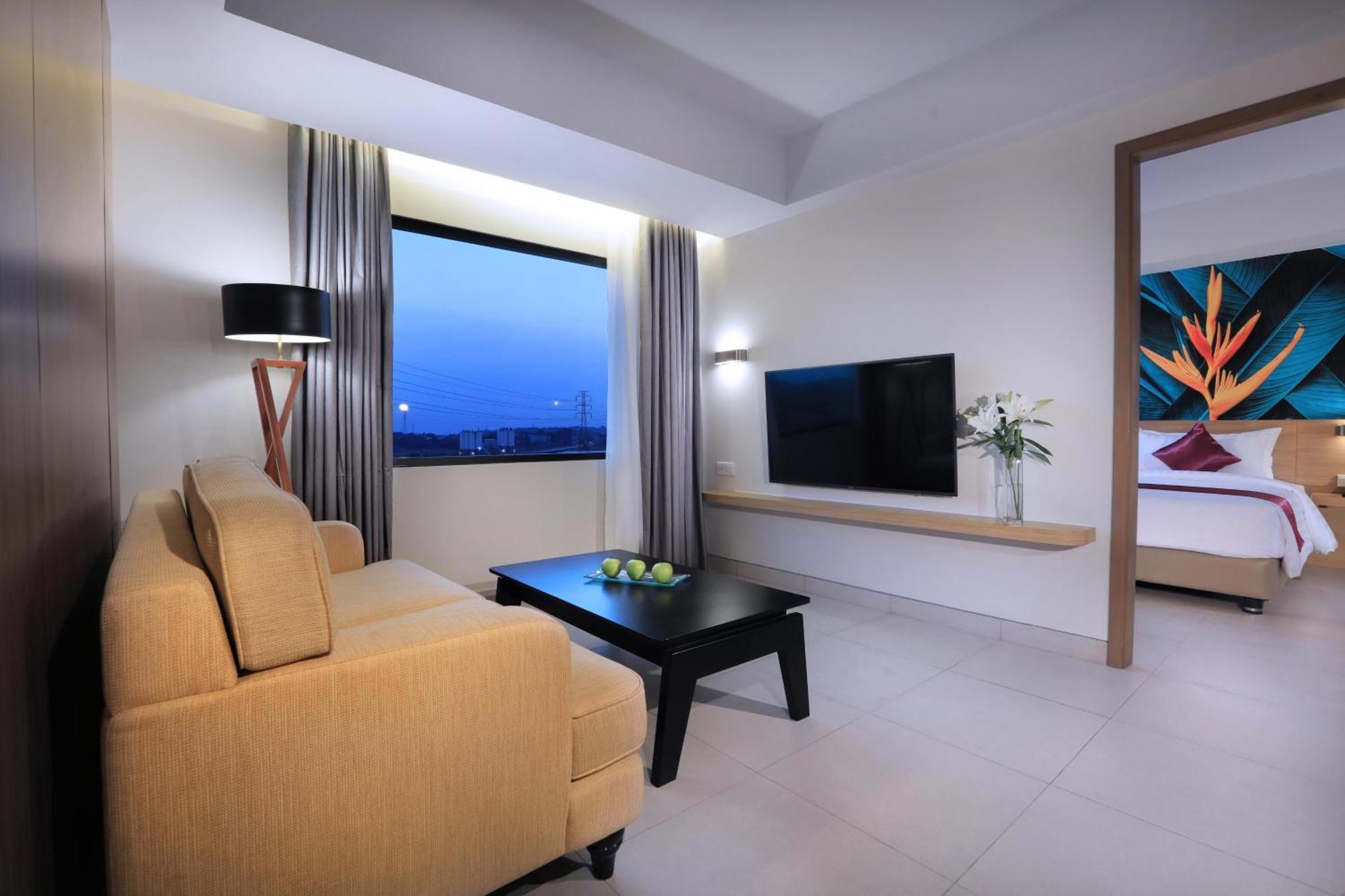 Quest Prime Cikarang By Aston Hotel Bekasi Buitenkant foto