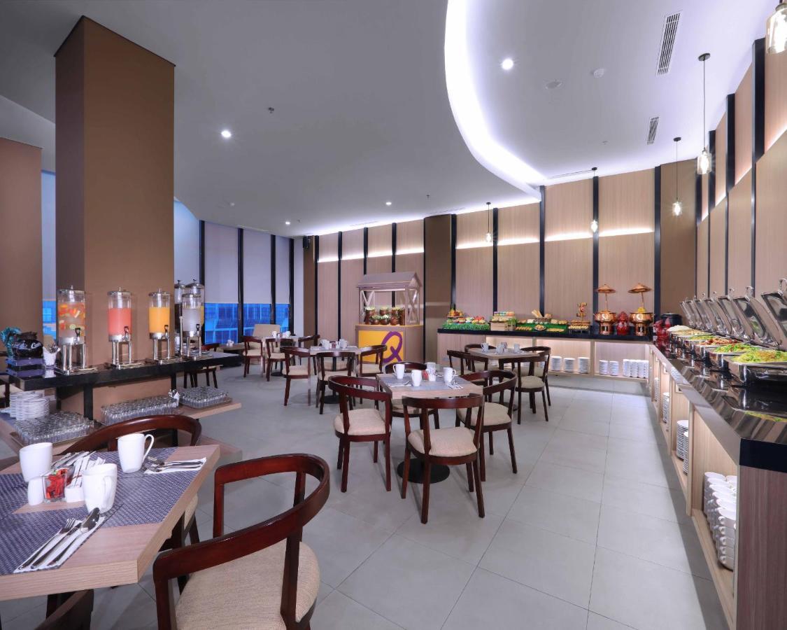 Quest Prime Cikarang By Aston Hotel Bekasi Buitenkant foto